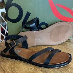 Bueno Black Ankle Strap Sandals NIB